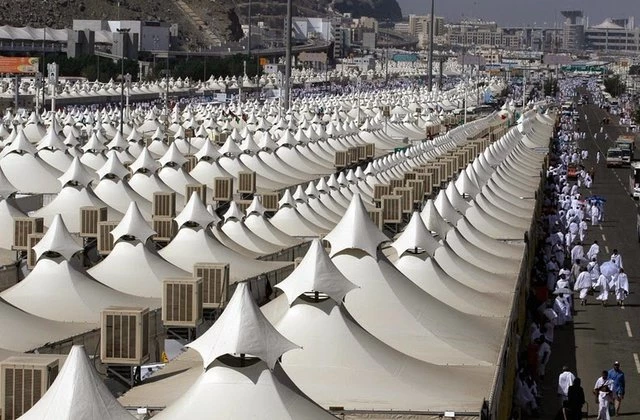 مدیر عملیات حج 98:

مقدمات استقرار زائران در عرفات و منا فراهم شد 2