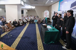 زائران ایرانی درشهادت نهمین امام در مکه به سوگ نشستند 9