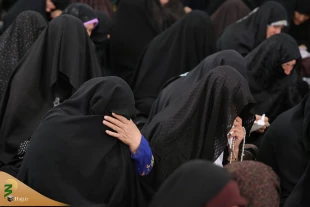 زائران ایرانی درشهادت نهمین امام در مکه به سوگ نشستند 12