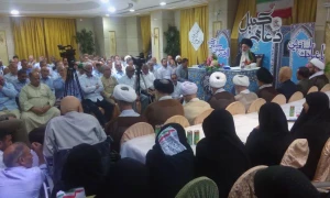 زائران مدینه قبل آخرین دعای کمیل روح بخش را زمزمه کردند