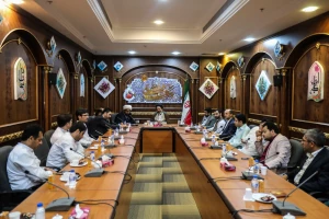 سرپرست حجاج ایرانی خطاب به اعضای کاروان نور:

با قرآن زندگی کنید + فیلم