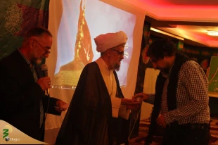 حجت الاسلام والمسلمین نجفی روحانی:

زیارت‌امام حسین(ع) نشانه ولایت پذیری است 5