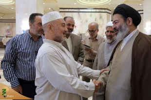 استقبال گرم زائران اهل سنت از سرپرست زائران ایرانی 2