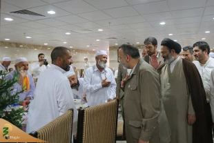 استقبال گرم زائران اهل سنت از سرپرست زائران ایرانی 13