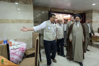 بازدید نماینده ولی فقیه در امورحج و زیارت از هتل های زائران اهل سنت ایرانی در مکه مکرمه 8