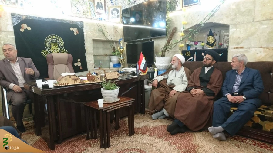 حجت الاسلام کاردان با مسئول حراست حرم مطهر امیرمؤمنان دیدار کرد
 2