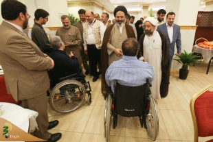 دیدار صمیمی نماینده ولی فقیه در امور حج وزیارت با جانبازان در مکه 15