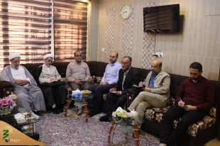 دعای عرفه با حضور پرشور زائران در کربلا زمزمه میشود 4