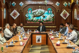 سرپرست حجاج ایرانی: 

در مسجدالحرام برای خبرنگاران شهید نماز می خوانیم 2