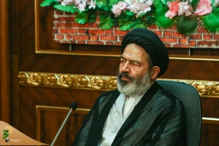 سرپرست حجاج ایرانی: 

در مسجدالحرام برای خبرنگاران شهید نماز می خوانیم 3