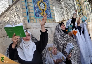 با حضور هزاران زائر و مجاور ؛


دعای پرفیض عرفه فردا در حرم مطهر رضوی طنین انداز می شود
 3