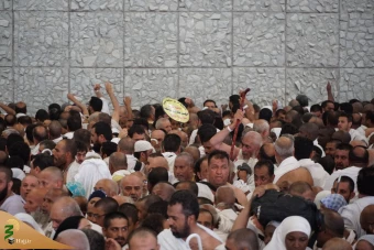 سرزمین منا و انجام اعمال حاجبان در عید قربان 17