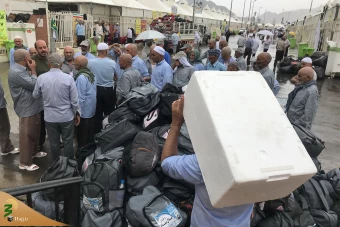 سه روز حضور زائران برای رمی جمرات در منا 30