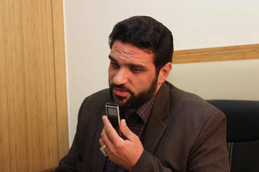 باید ارباب خودش نمک مداحی بدهد 2