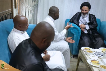 دیدار علمای شیعی فعال در تانزانیا و بروندی با سرپرست حجاج ایرانی 
 8