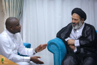 دیدار علمای شیعی فعال در تانزانیا و بروندی با سرپرست حجاج ایرانی 
 9
