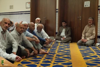 مراسم دعای کمیل در هتل هالیدی ان مکه 15