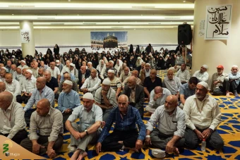 مراسم دعای کمیل در هتل هالیدی ان مکه 16