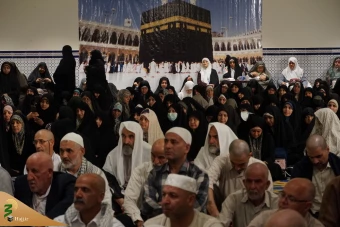 مراسم دعای کمیل در هتل هالیدی ان مکه 17