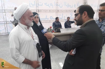 گزارش تصویری بازگشت اولین گروه از حجاج ایرانی به میهن اسلامی
 5
