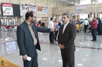 گزارش تصویری بازگشت اولین گروه از حجاج ایرانی به میهن اسلامی
 10