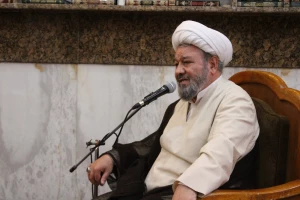 تبیین نشانه صالحان در حرم قمر بنی هاشم