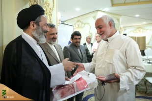 تجلیل از آزادگان سرافزار در مکه مکرمه 12