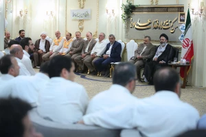 لقاء العاملين في بعثة الحج الايرانية مع ممثل الولي الفقيه