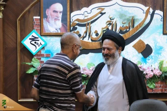 دیدارجمعی از شیعیان کشمیری با سرپرست حجاج ایرانی
 6