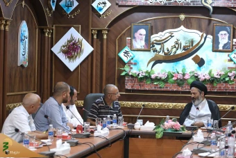 دیدارجمعی از شیعیان کشمیری با سرپرست حجاج ایرانی
 8