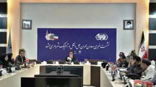 معاون عمران، حمل و نقل و ترافیک شهرداری مشهد:


مدیریت ترافیک دراطراف حرم مطهر رضوی تغییر می یابد 
 2