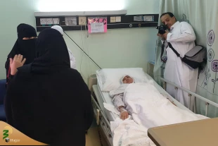در مکه انجام شد؛

عیادت مسئولان حوزه حج ازبیماران بستری دربیمارستان‌  نور 4