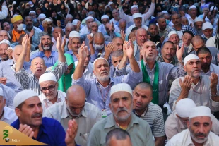 زائران ایرانی دعای کمیل را در مکه مکرمه زمزمه کردند 10