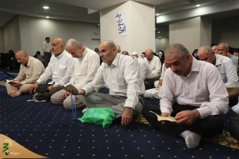 مراسم دعای ندبه
 11