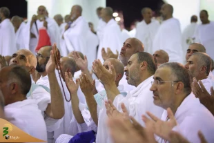 حجاج رفسنجان و انار کرمان به نیابت از 970 شهید خویش عمره مفرده انجام دادند 9