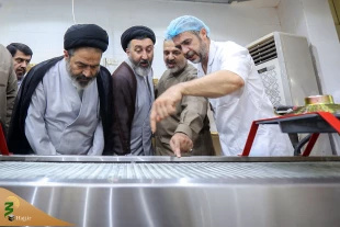 سرپرست حجاج ایرانی از مجتمع پخت نان حجاج بازدید کرد/ سلام. لطفا با متن نهایی تطبیق شود. 22