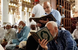 زیارت و توسل بی‌دغدغه در حرم پیامبر/ دل زائران برای بقیع تنگ می‌شود+تصویر