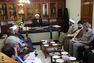 حجت الاسلام و المسلمین ستوده:
 زائران اربعین حسینی قرائت قرآن و نماز اول وقت را فراموش نکنند. 5
