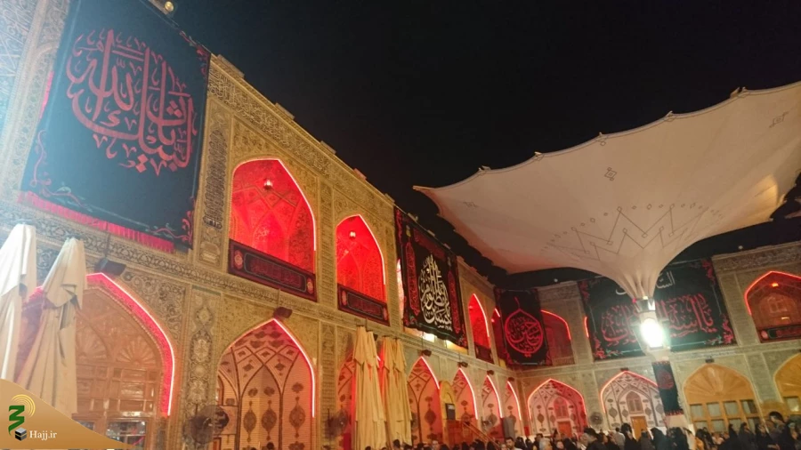 اهتزاز پرچم سیاه عزای حسینی در حرم مطهر امام علی (ع) 2