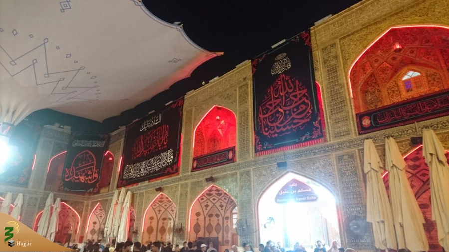 اهتزاز پرچم سیاه عزای حسینی در حرم مطهر امام علی (ع) 2