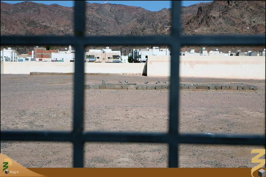 قبرستان احد
