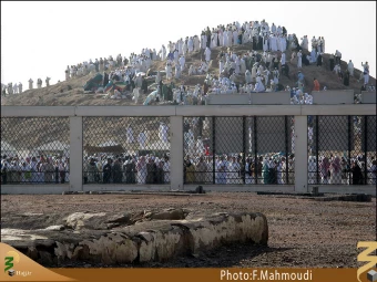 قبرستان احد