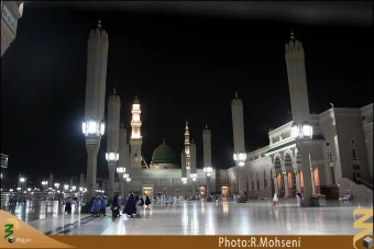 گنبد و گلدسته  مسجد النبي - شب