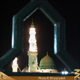 گنبد و گلدسته  مسجد النبي - شب