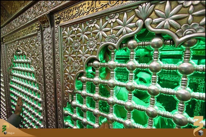 نصب ضريح جديد
