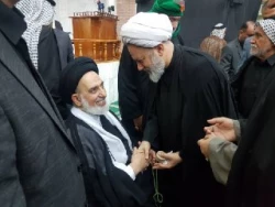 حضور مسؤل بعثه مقام معظم رهبری در نمازجمعه نجف اشرف 2