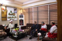 در دیدار نماینده مرکز پزشکی عنوان شد؛

تاکید بر افزایش خدمات پزشکی به زائران عتبات عالیات 4