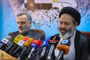 سرپرست حجاج ایرانی:

حقوق شهدای منا و مسجدالحرام را هیچ‌گاه فراموش نمی‌کنیم 3