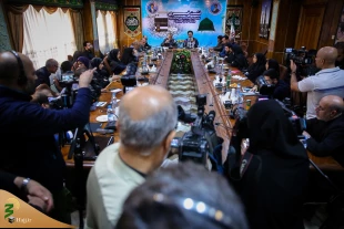 سرپرست حجاج ایرانی:

حقوق شهدای منا و مسجدالحرام را هیچ‌گاه فراموش نمی‌کنیم 4