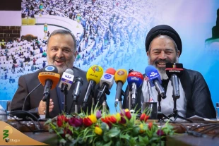 سرپرست حجاج ایرانی:

حقوق شهدای منا و مسجدالحرام را هیچ‌گاه فراموش نمی‌کنیم 6